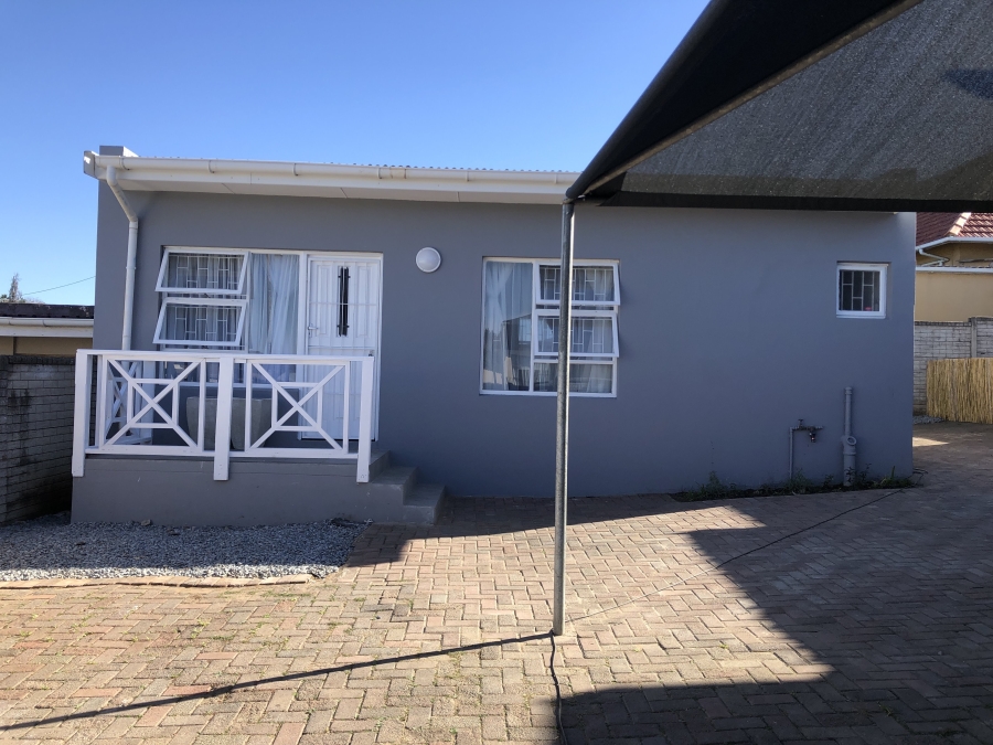 To Let 1 Bedroom Property for Rent in Vincent Eastern Cape